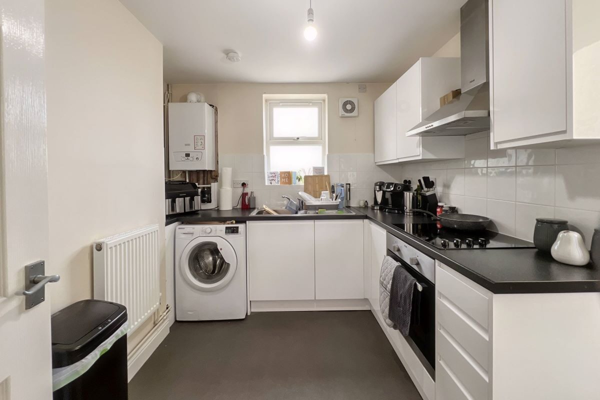 Flat A & B, 49 Orford Road, Felixstowe, Suffolk, IP11 2ET Goldings Auctions