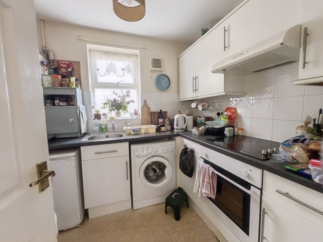 Flat A & B, 49 Orford Road, Felixstowe, Suffolk, IP11 2ET Goldings Auctions