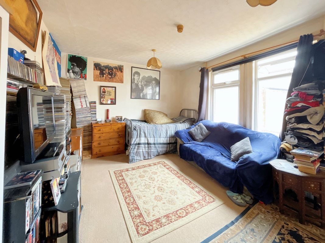 328C Spring Road, Ipswich, Suffolk, IP4 5NG lot image - 2