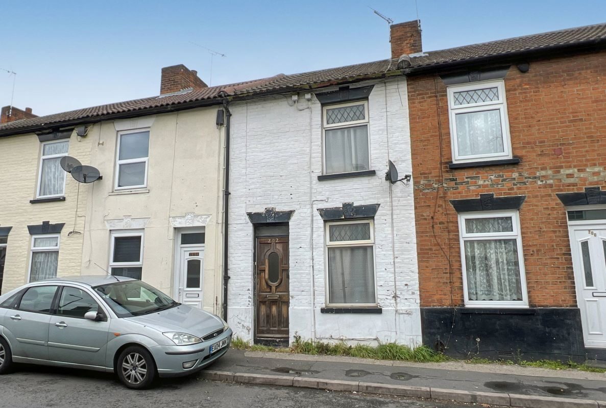 202 Bramford Lane, Ipswich, Suffolk, IP1 4DR lot image - 0