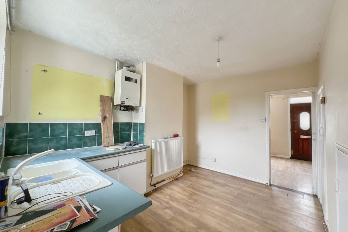 202 Bramford Lane, Ipswich, Suffolk, IP1 4DR lot image - 3