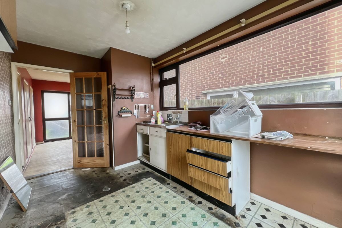 17 Annbrook Road, Ipswich, Suffolk, IP2 9JN lot image - 2