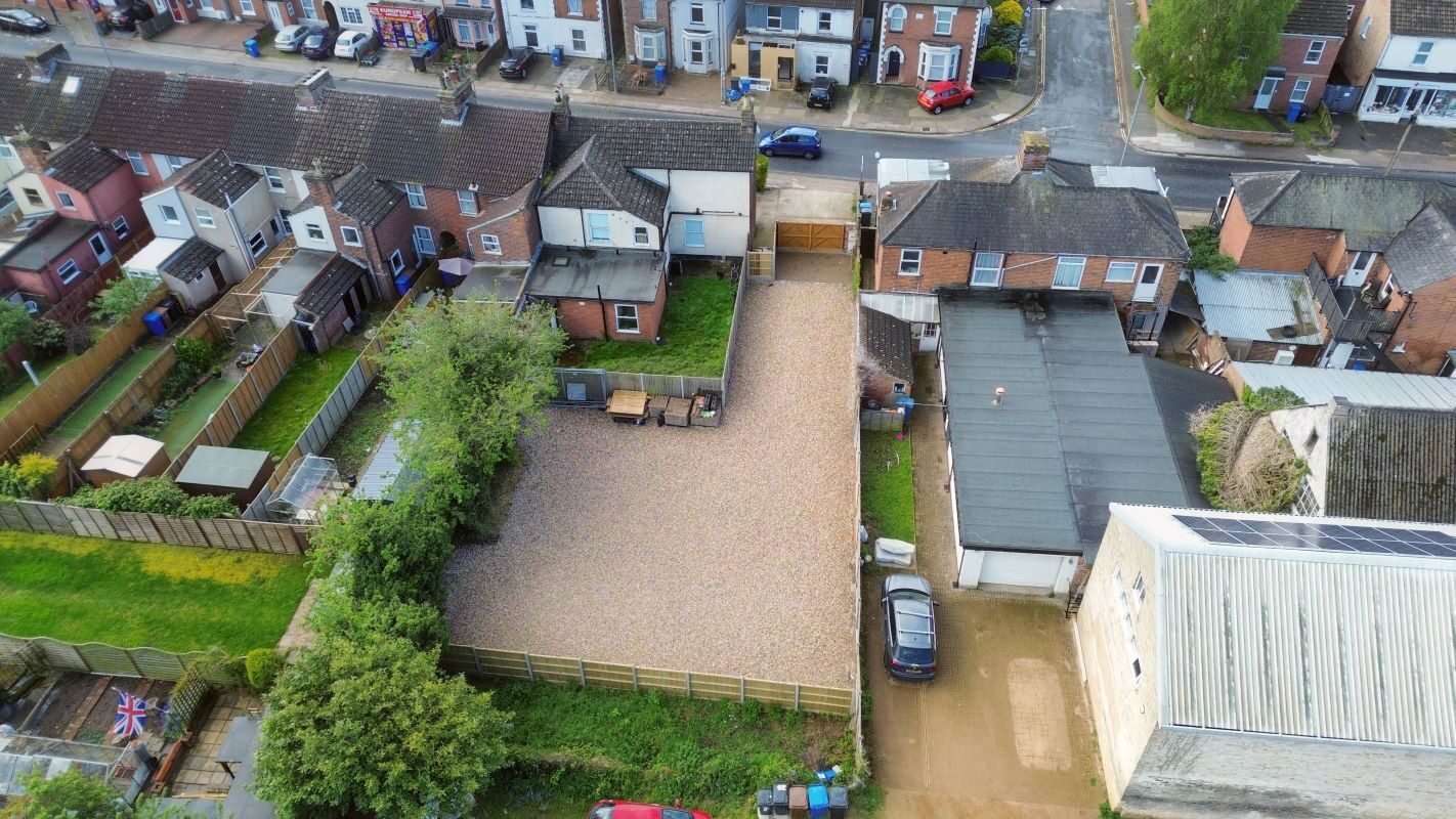 Land to the rear of 119 Felixstowe Road, Ipswich, Suffolk, IP3 8EA lot image - 6