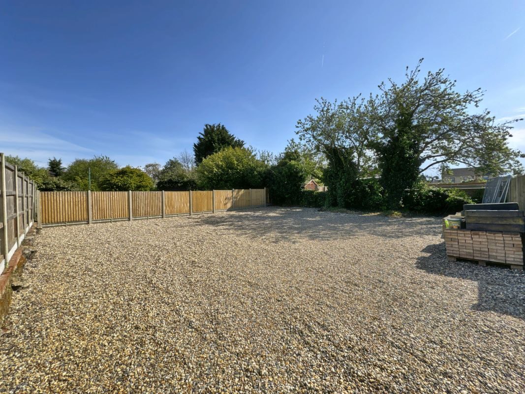 Land to the rear of 119 Felixstowe Road, Ipswich, Suffolk, IP3 8EA lot image - 7