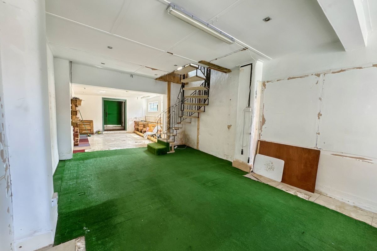 33 Upper Orwell Street, Ipswich, Suffolk, IP4 1HN lot image - 1