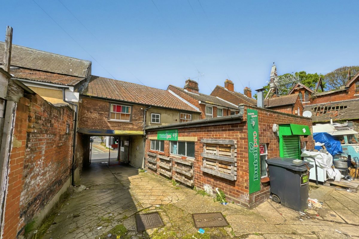 33 Upper Orwell Street, Ipswich, Suffolk, IP4 1HN lot image - 10