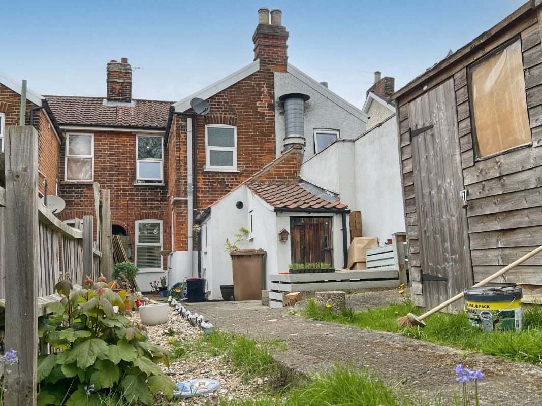 384 Woodbridge Road, Ipswich, Suffolk, IP4 4EU lot image - 10