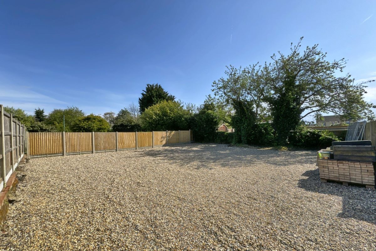 Land to the rear of 119 Felixstowe Road, Ipswich, Suffolk, IP3 8EA lot image - 7
