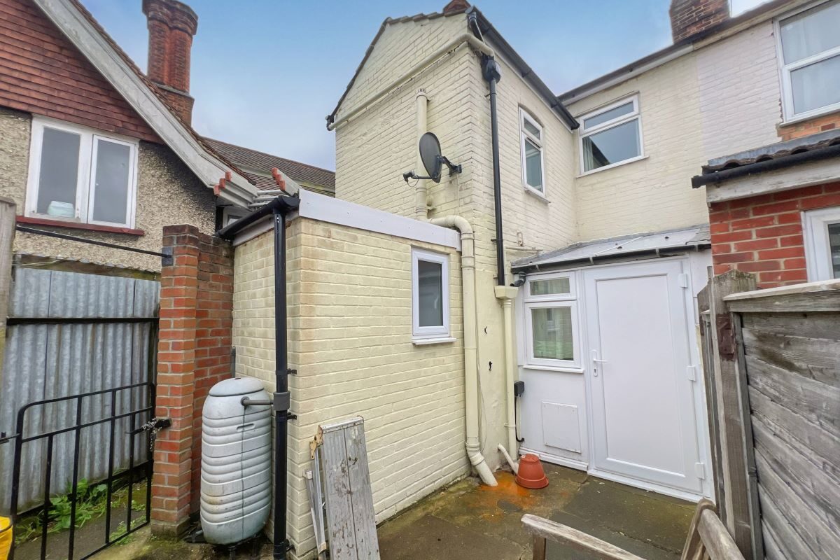 2 Brunswick Road, Ipswich, Suffolk, IP4 4BL lot image - 8