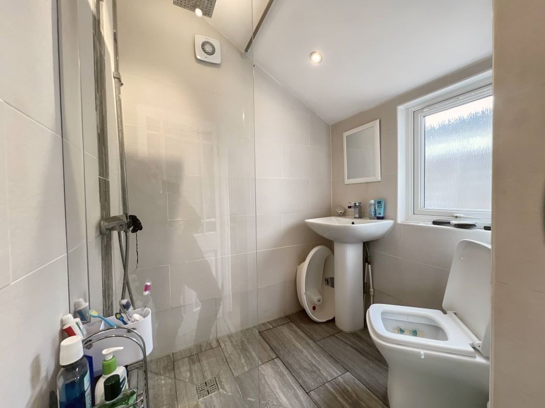 18 Parade Road, Ipswich, Suffolk, IP4 4BH lot image - 4