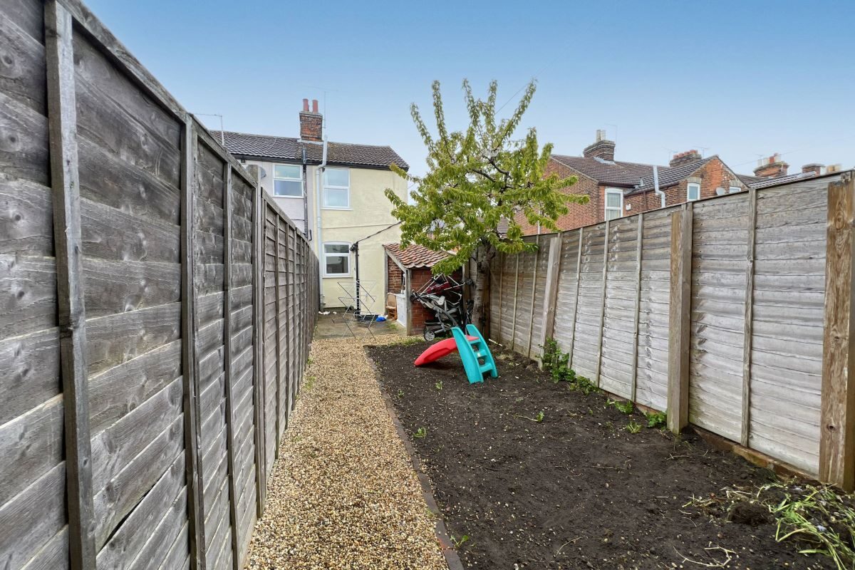 18 Parade Road, Ipswich, Suffolk, IP4 4BH lot image - 8