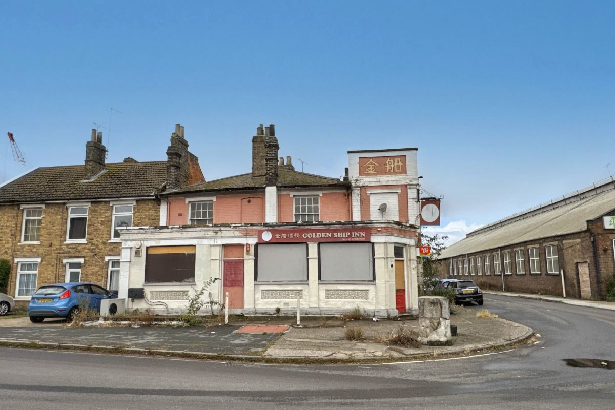 Ship Launch Inn, Cliff Road, Ipswich, Suffolk, IP3 0AX lot image - 4