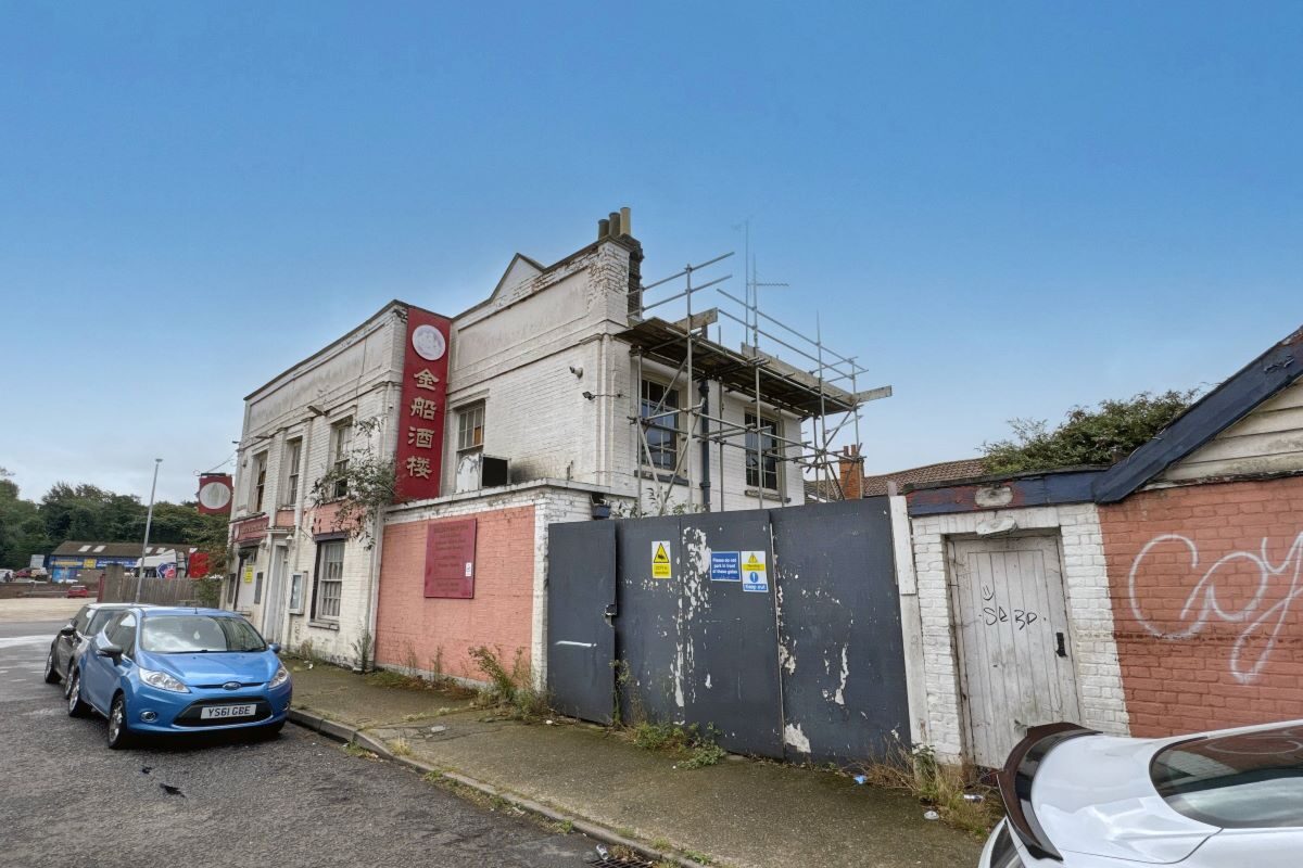 Ship Launch Inn, Cliff Road, Ipswich, Suffolk, IP3 0AX lot image - 5