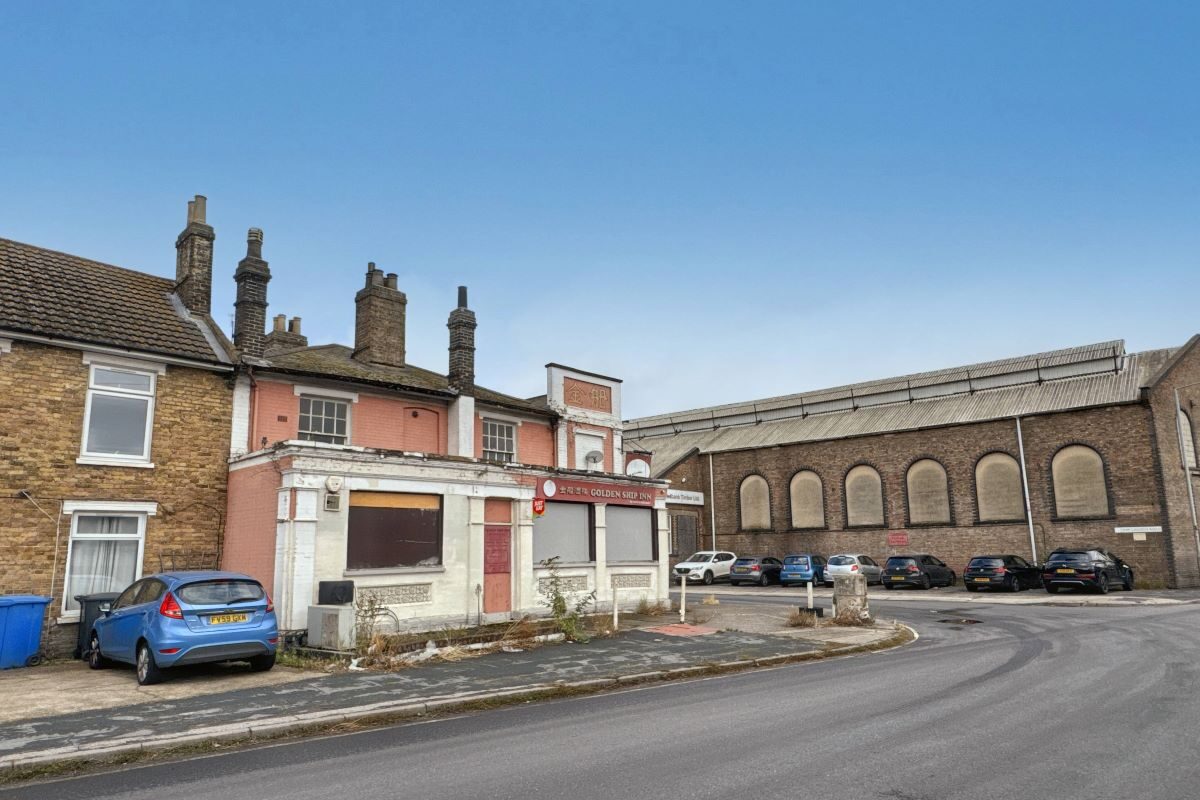 Ship Launch Inn, Cliff Road, Ipswich, Suffolk, IP3 0AX lot image - 7