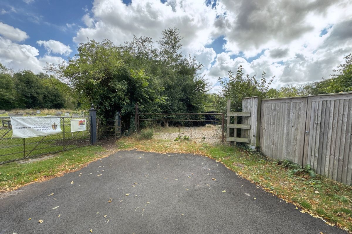 Land East of, Vicarage Lane, Bramford, Suffolk, IP8 4AE lot image - 2