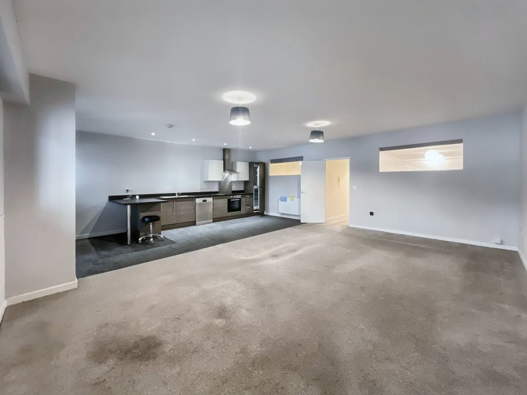 6 St. Edmund House, Rope Walk, Ipswich, Suffolk, IP4 1NF lot image - 8