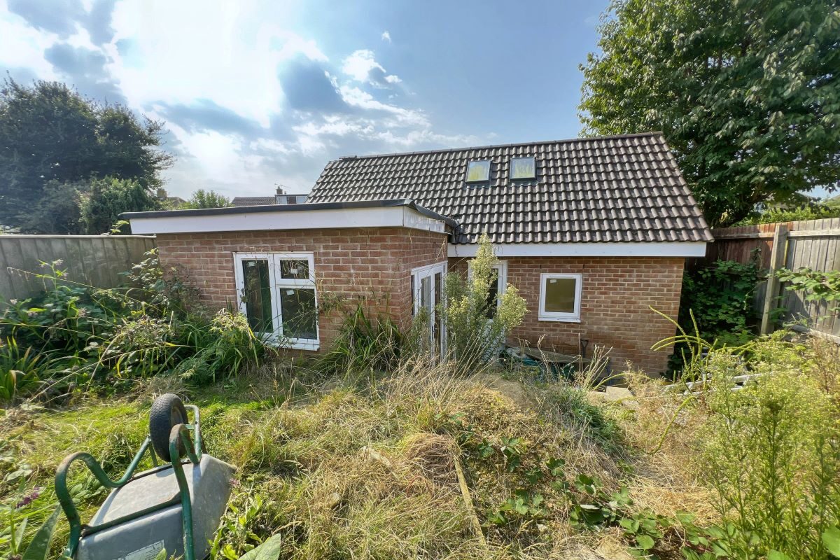 259 Humber Doucy Lane, Ipswich, Suffolk, IP4 3PF lot image - 14