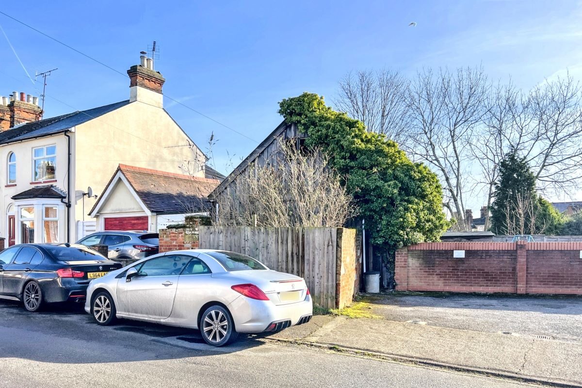 2A Ruskin Road, Ipswich, Suffolk, IP4 1PT lot image - 2