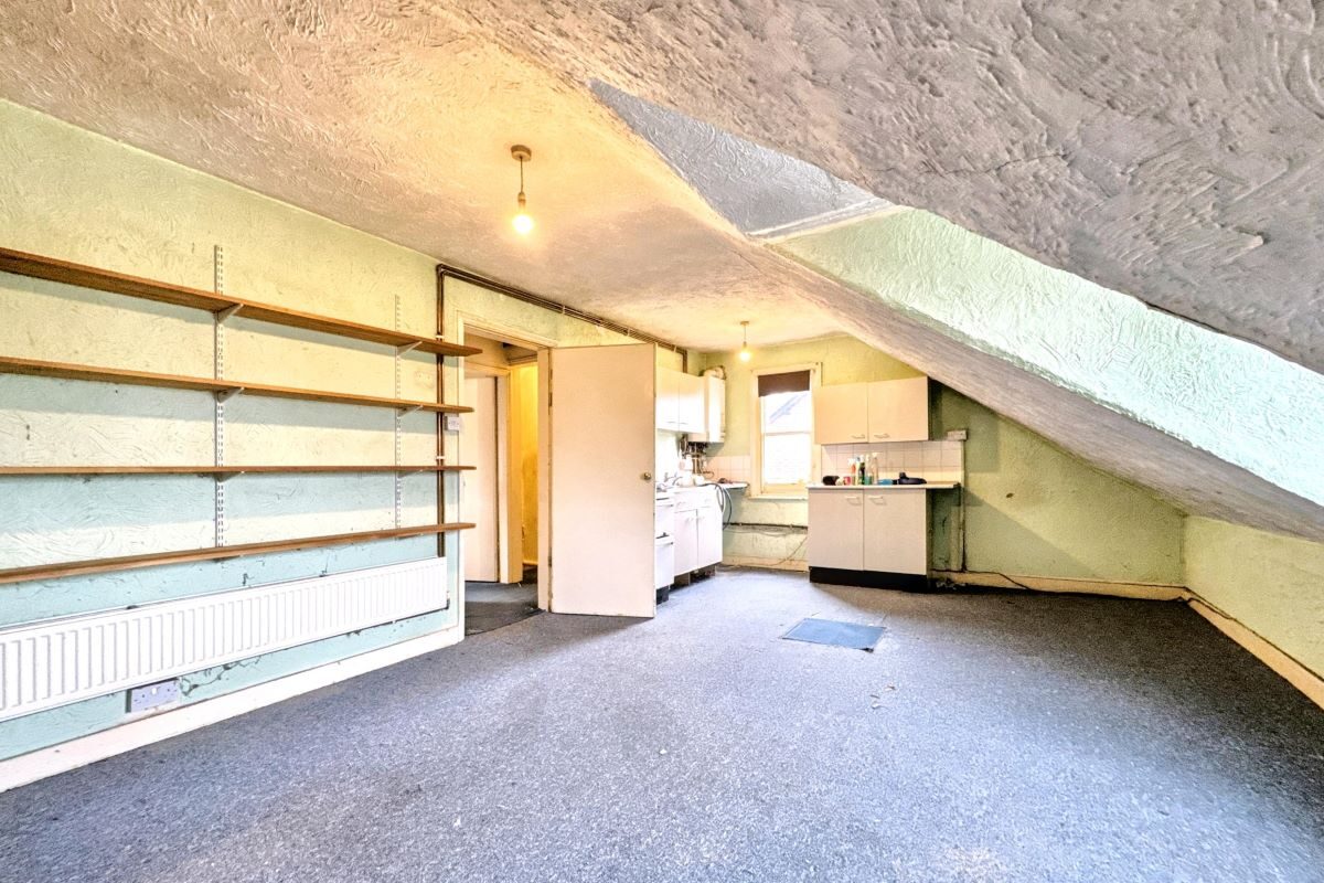 Flat 4, 16 Willoughby Road, Ipswich, Suffolk, IP2 8AP lot image - 7