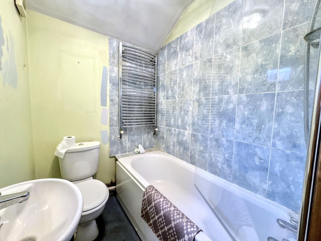 28 Scott Road, Ipswich, Suffolk, IP3 9NS lot image - 4