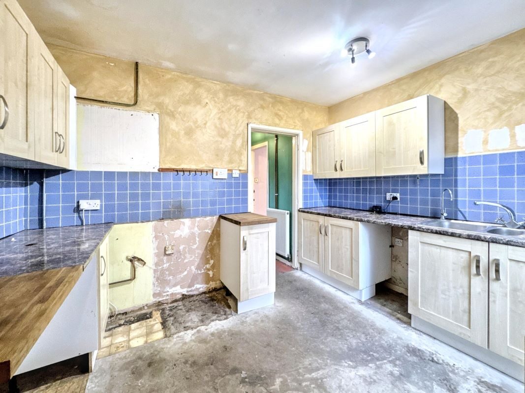 28 Scott Road, Ipswich, Suffolk, IP3 9NS lot image - 5