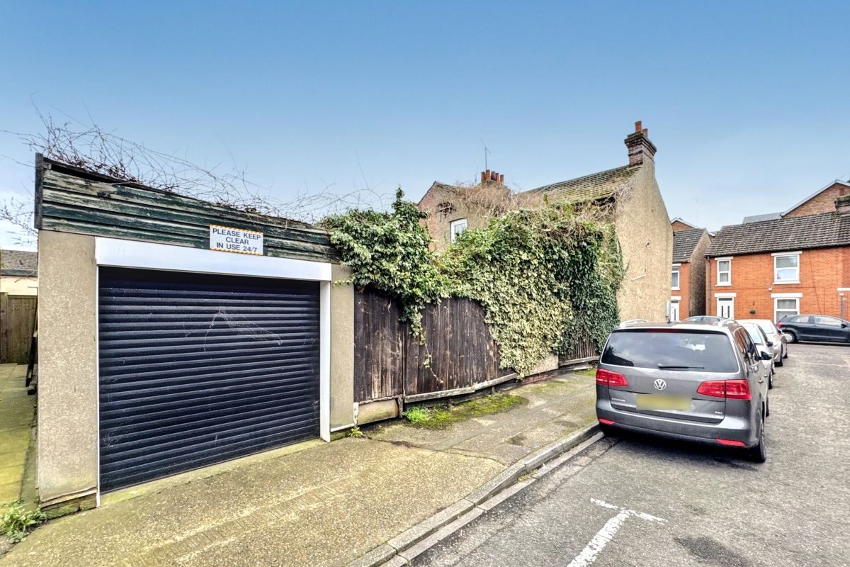 28 Bradley Street, Ipswich, Suffolk, IP2 8DU lot image - 18