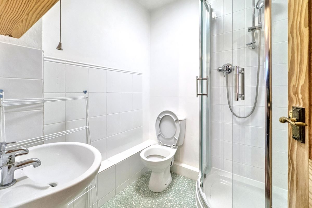 2 Stephen Court, 132 Britannia Road, Ipswich, Suffolk, IP4 5JU lot image - 6