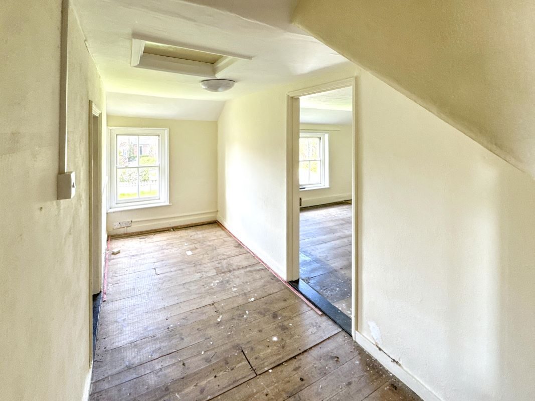 Bakers Arms, The Street, Harkstead, Ipswich, Suffolk, IP9 1BT lot image - 5