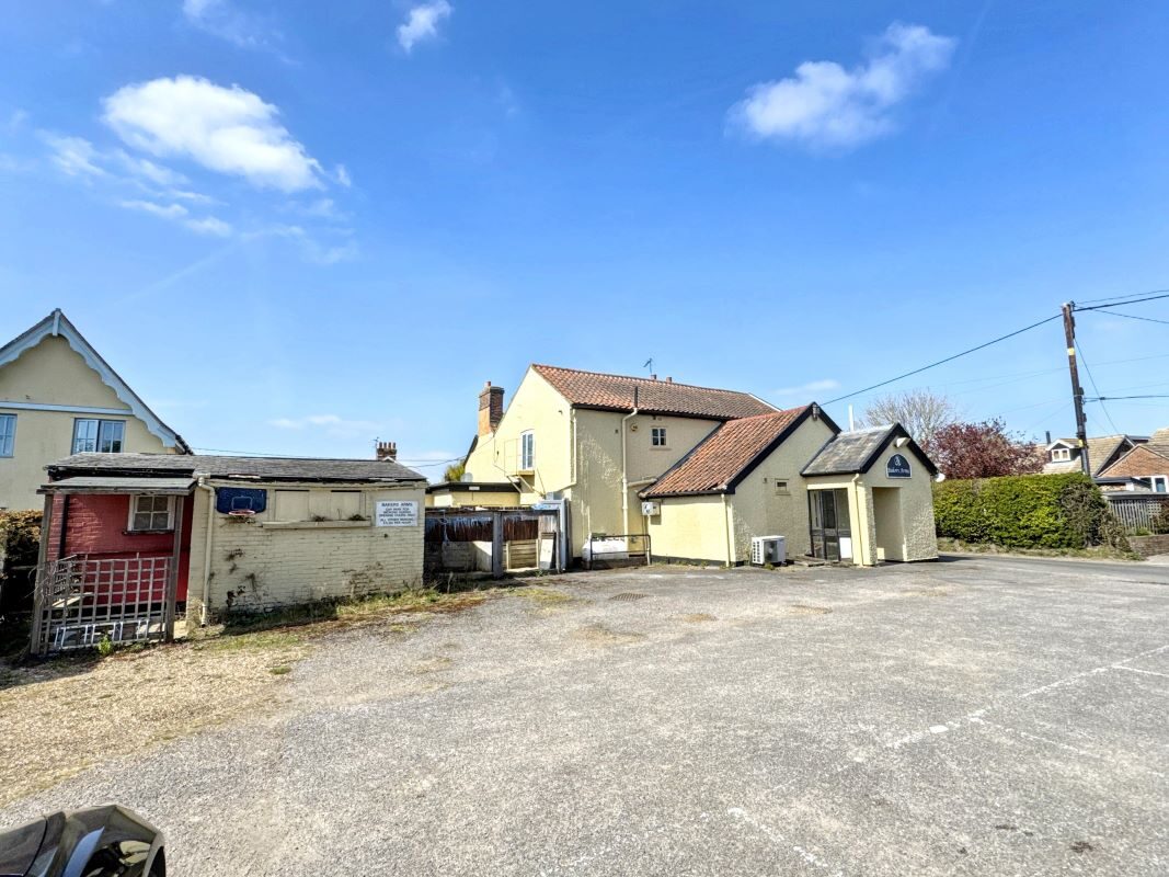 Bakers Arms, The Street, Harkstead, Ipswich, Suffolk, IP9 1BT lot image - 6