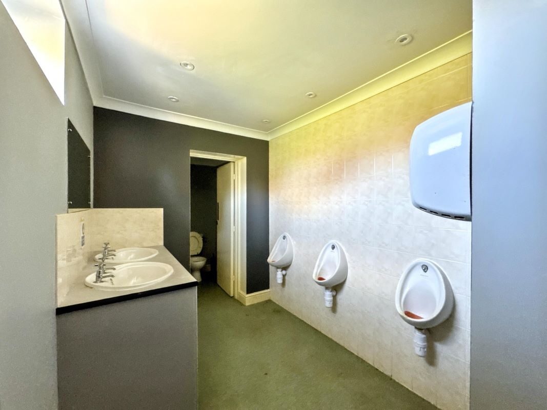 Bakers Arms, The Street, Harkstead, Ipswich, Suffolk, IP9 1BT lot image - 25