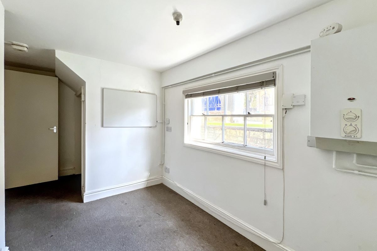 Flat 1, 7 Fonnereau Road, Ipswich, Suffolk, IP1 3JR lot image - 5