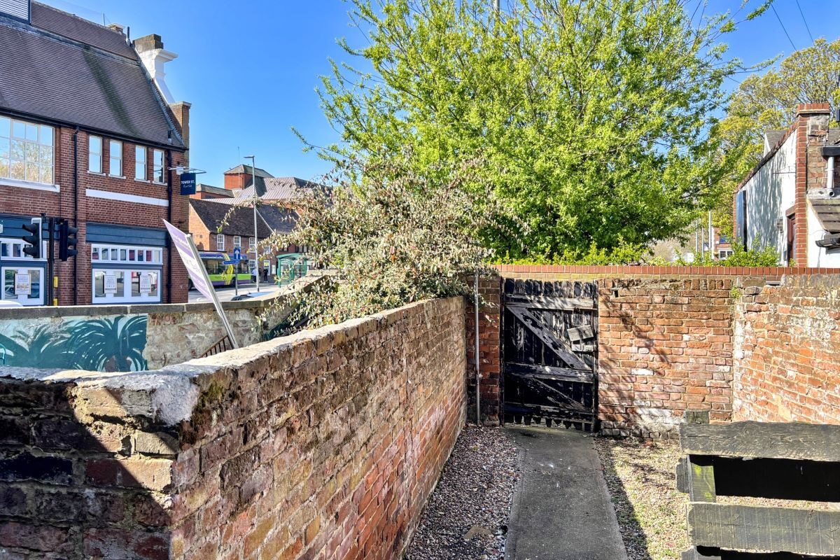 Flat 1, 7 Fonnereau Road, Ipswich, Suffolk, IP1 3JR lot image - 7