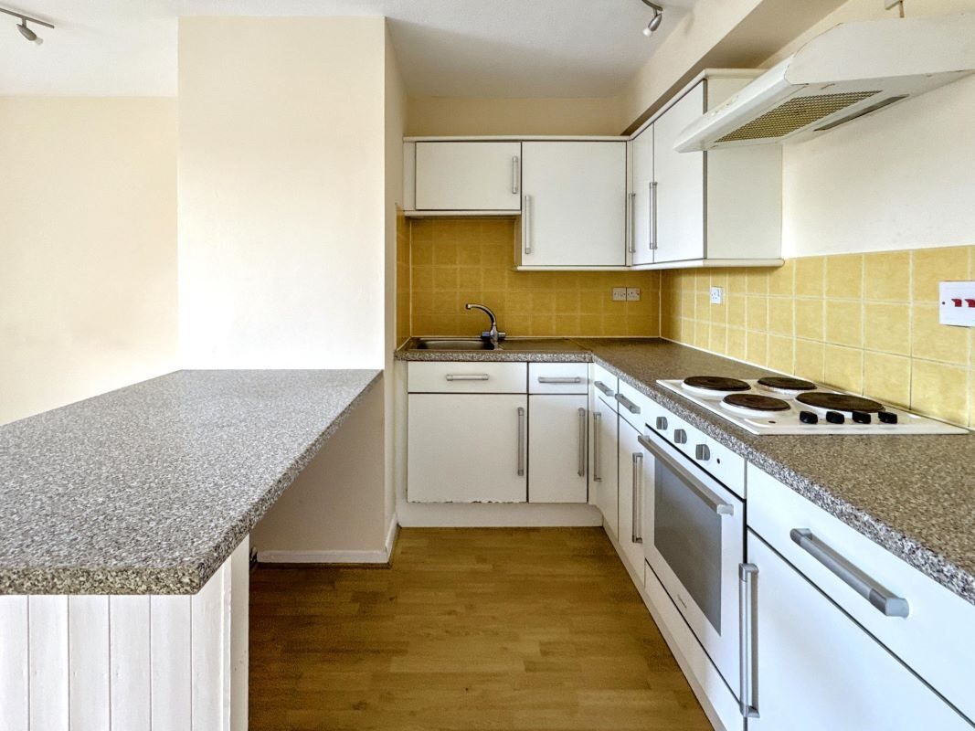 9 Staploe Mews, Soham, Ely, Cambridgeshire, CB7 5JW lot image - 5