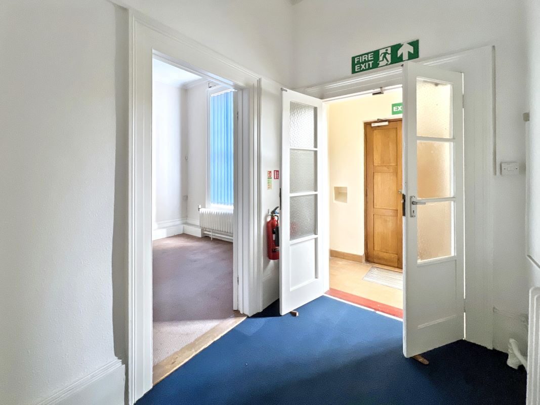 Ivry House, 23 Henley Road, Ipswich, Suffolk, IP1 3TF lot image - 8