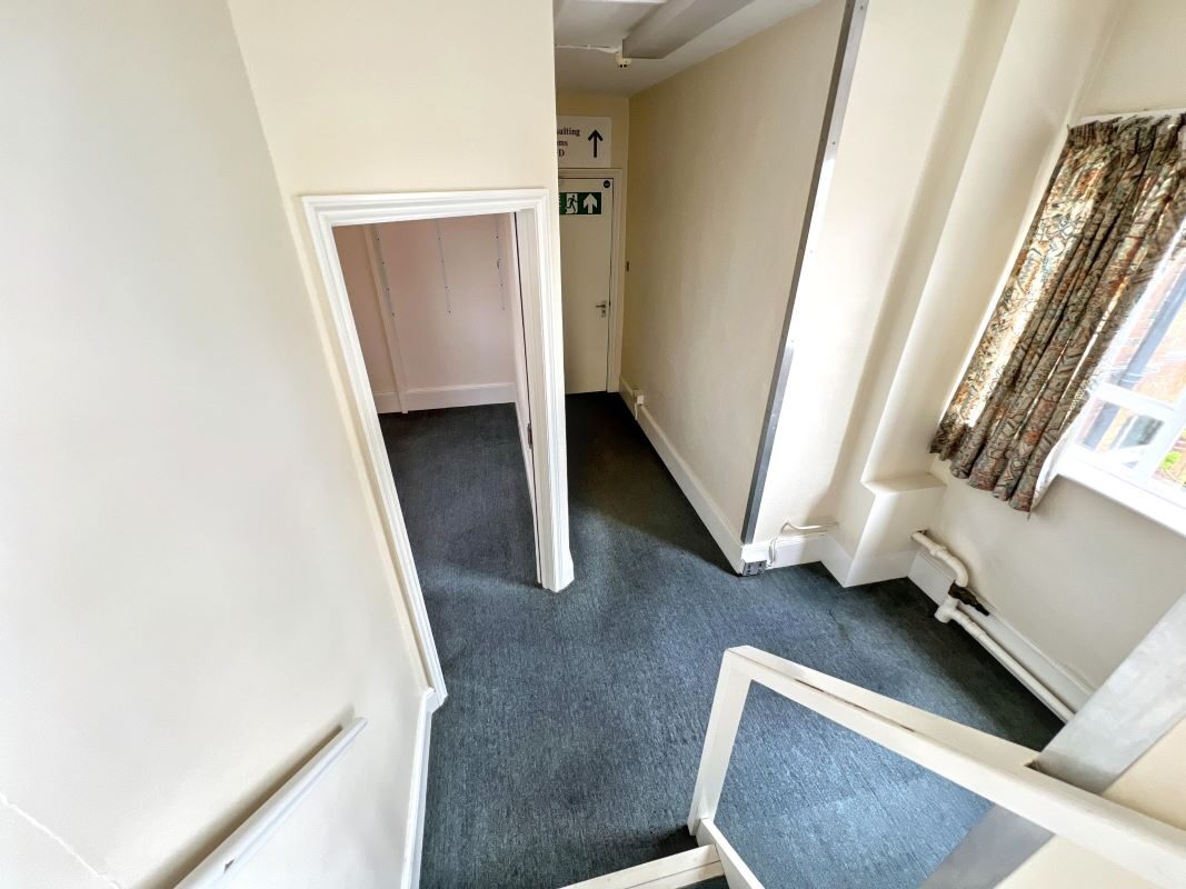 Ivry House, 23 Henley Road, Ipswich, Suffolk, IP1 3TF lot image - 19