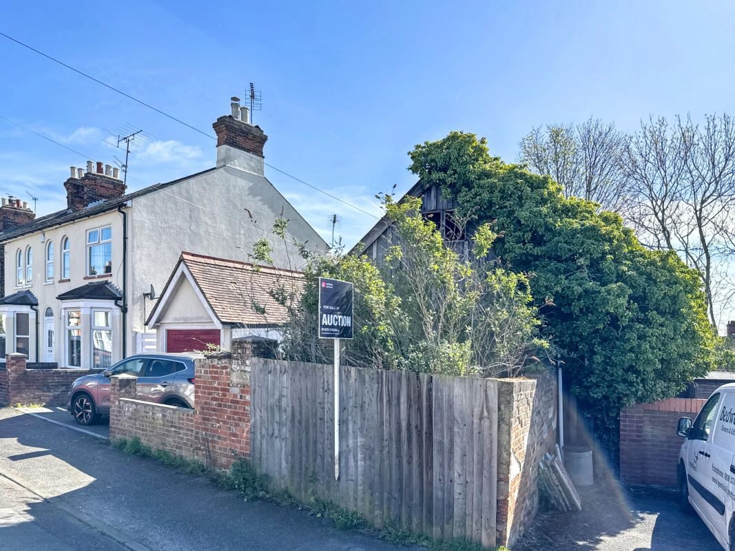2A Ruskin Road, Ipswich, Suffolk, IP4 1PT lot image - 1