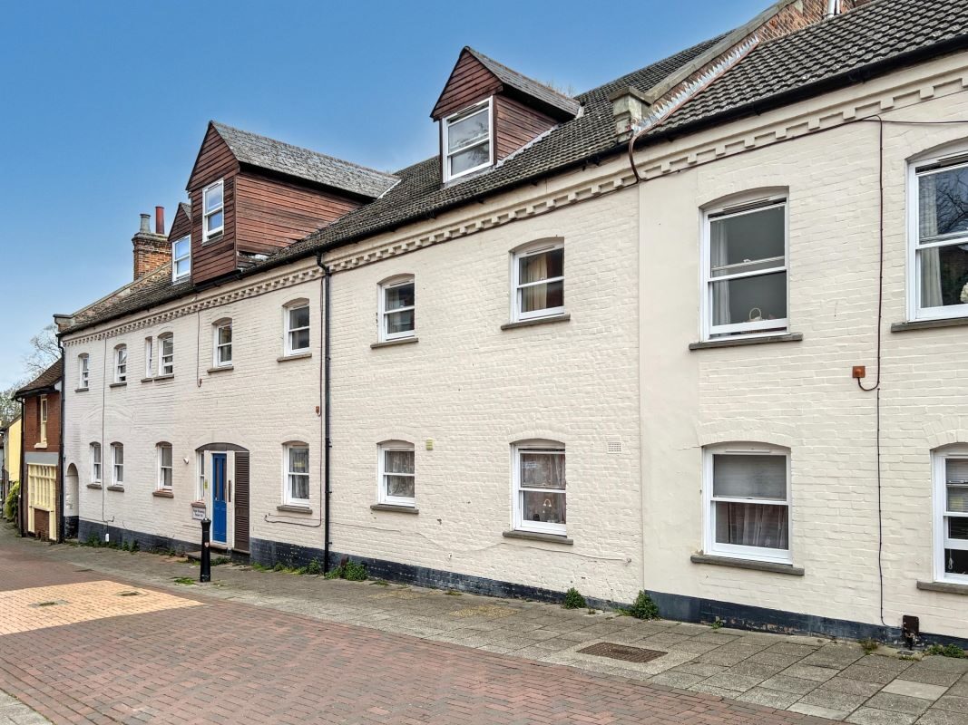 10 Roger Browning House, Maidenburgh Street, Colchester, Essex, CO1 1TT lot image - 0