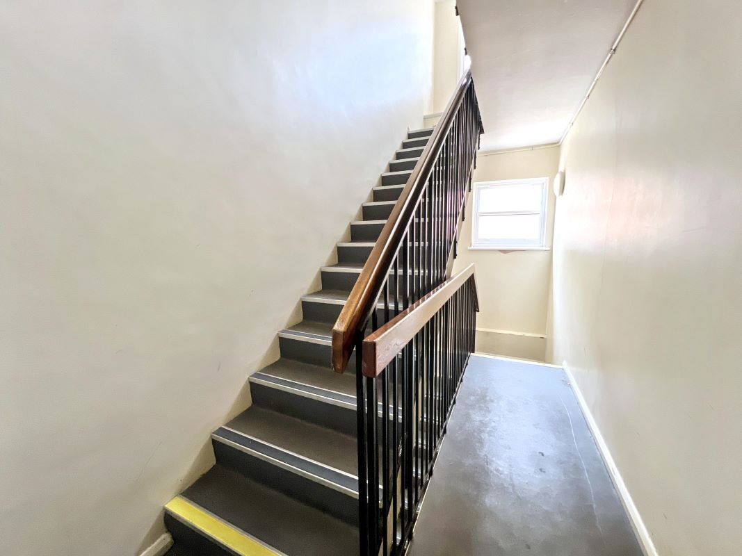 10 Roger Browning House, Maidenburgh Street, Colchester, Essex, CO1 1TT lot image - 1