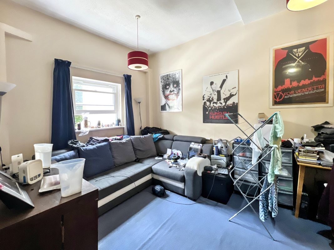 10 Roger Browning House, Maidenburgh Street, Colchester, Essex, CO1 1TT lot image - 4