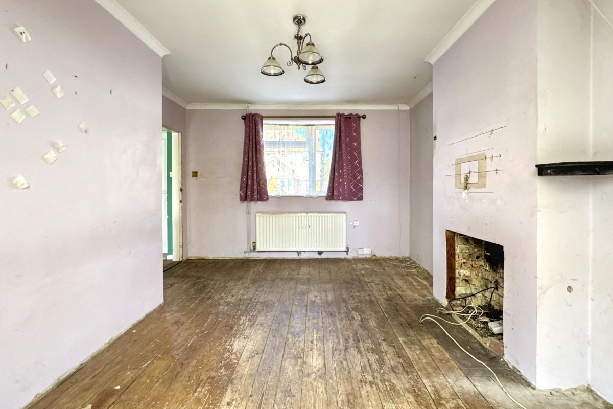 28 Scott Road, Ipswich, Suffolk, IP3 9NS lot image - 2