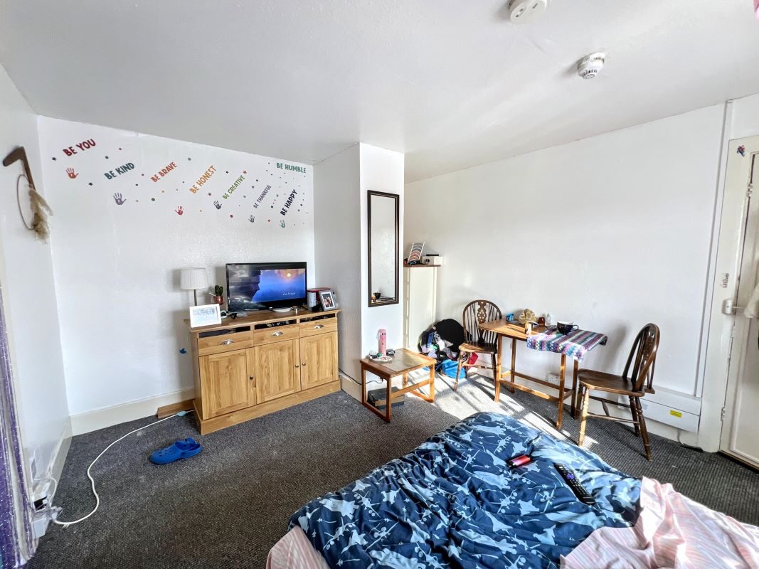 Flats 1 -13, 116 High Street, Hadleigh, Suffolk, IP7 5EL lot image - 19