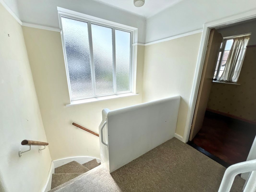 29 Crofton Road, Ipswich, Suffolk, IP4 4QS lot image - 8