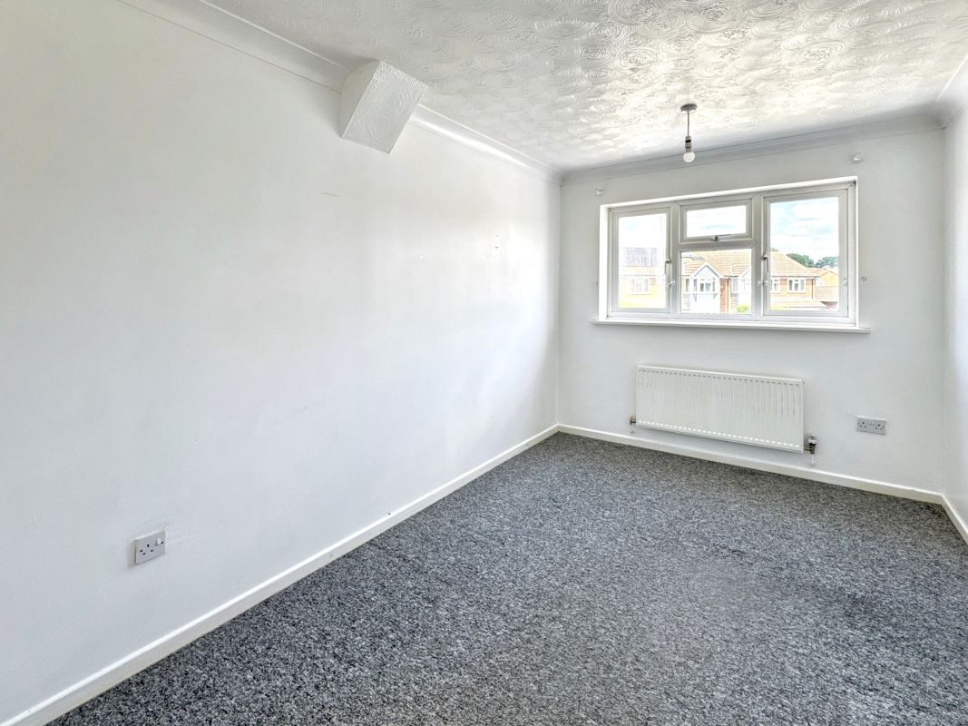 27 Guy Cook Close, Great Cornard, Sudbury, Suffolk, CO10 0JX lot image - 9