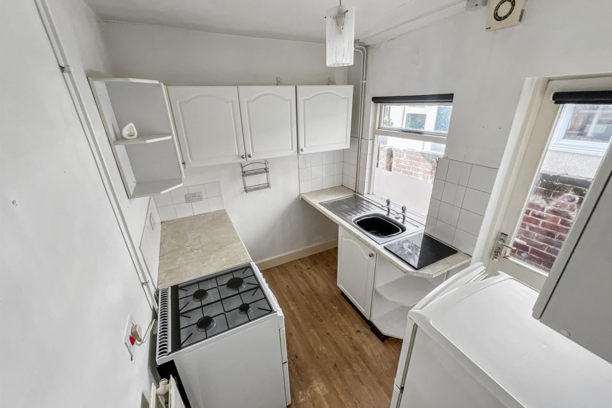 10 Alexandra Road, Ipswich, Suffolk, IP4 2RH lot image - 3