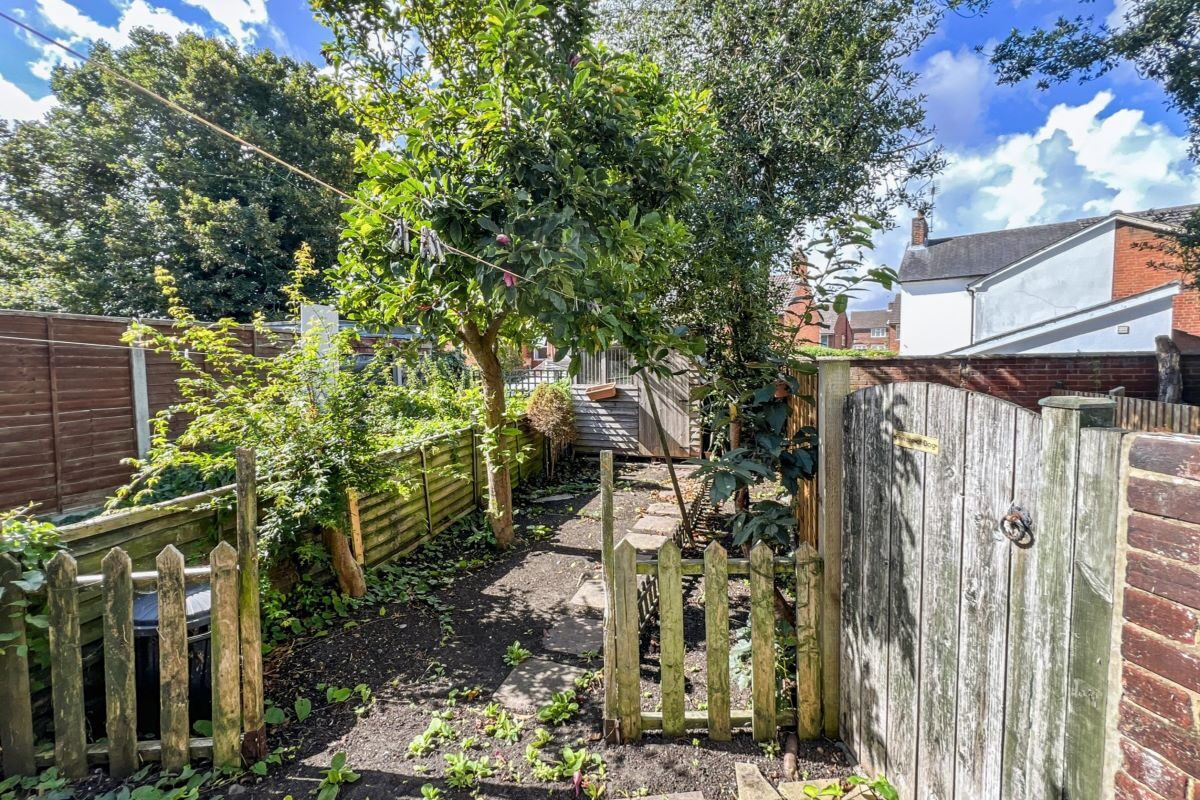 10 Alexandra Road, Ipswich, Suffolk, IP4 2RH lot image - 9