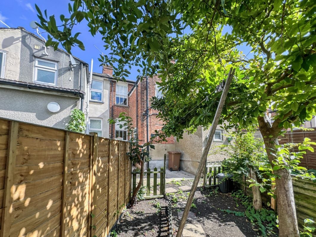 10 Alexandra Road, Ipswich, Suffolk, IP4 2RH lot image - 12