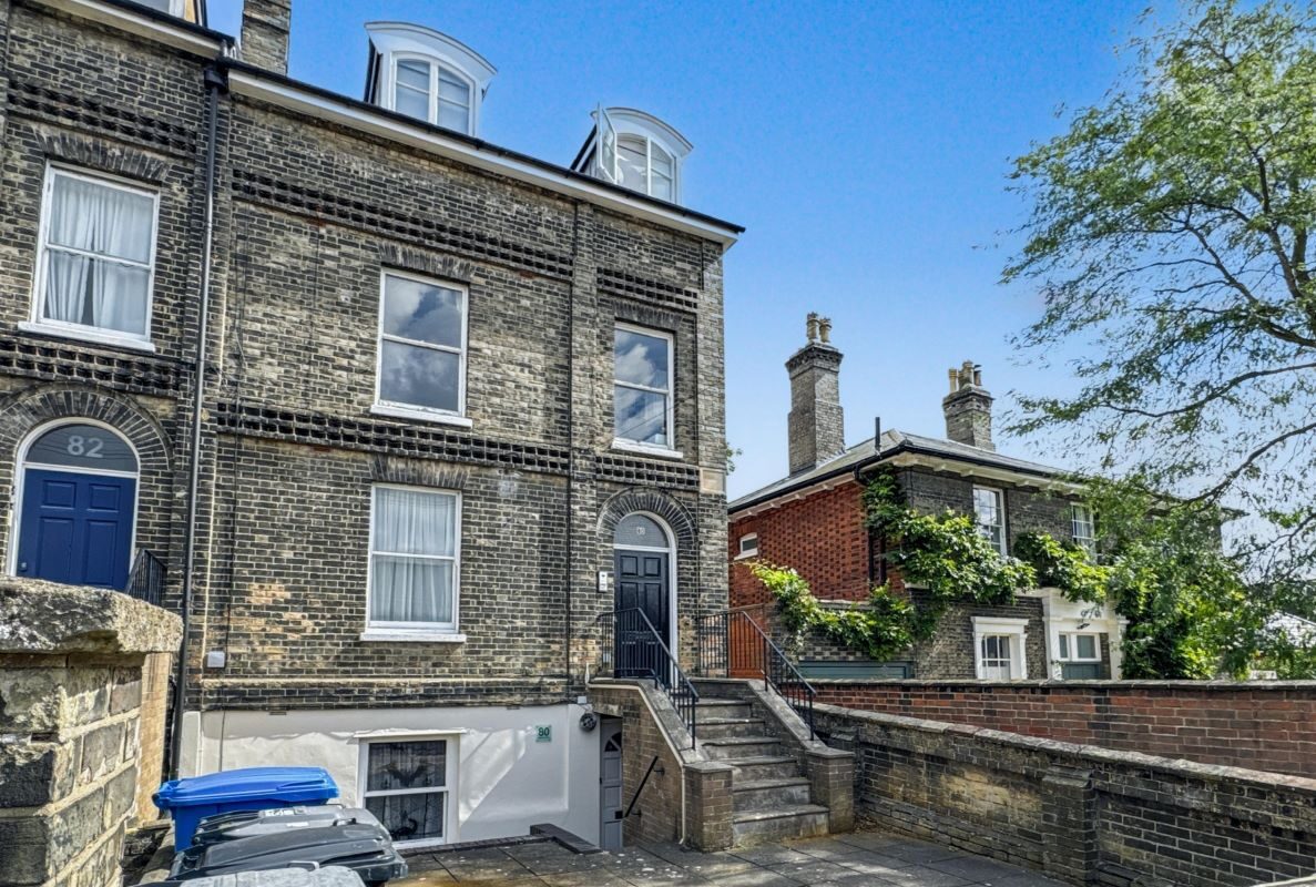 First Floor Flat, 80 Christchurch Street, Ipswich, Suffolk, IP4 2DE lot image - 0