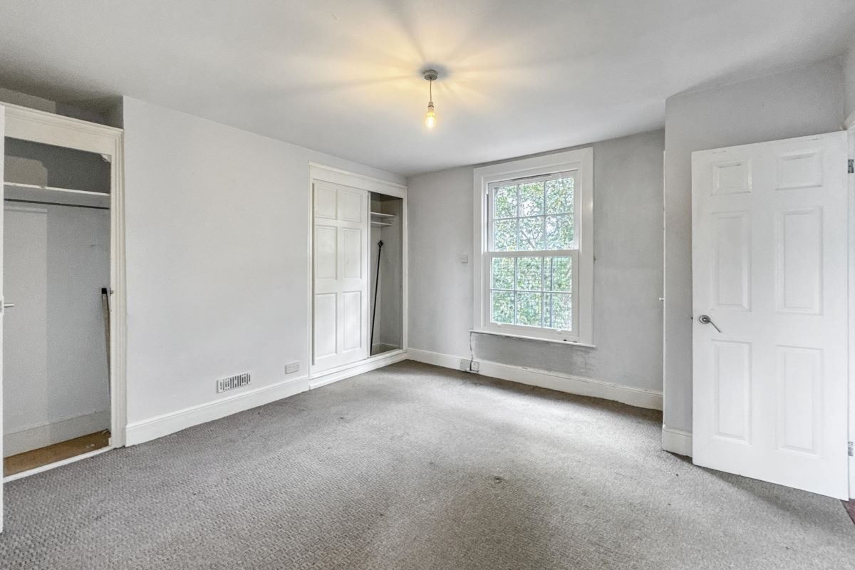 First Floor Flat, 80 Christchurch Street, Ipswich, Suffolk, IP4 2DE lot image - 2