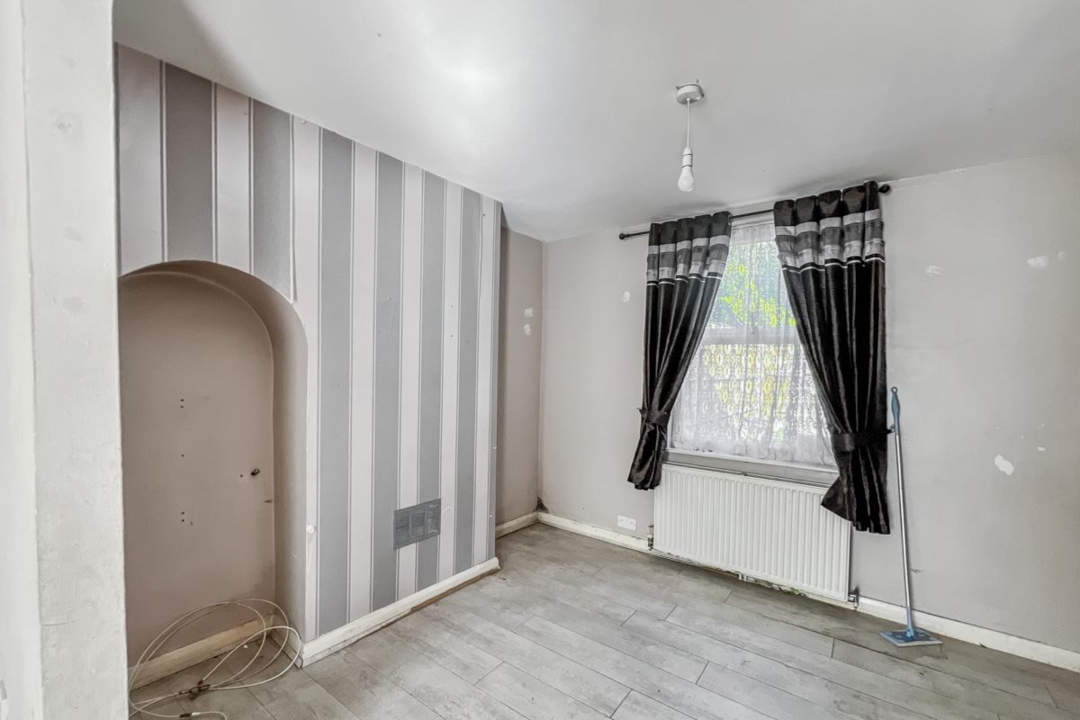 117 Woodbridge Road, Ipswich, Suffolk, IP4 2NJ lot image - 3