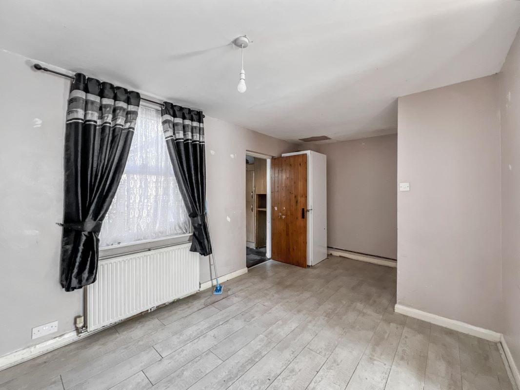 117 Woodbridge Road, Ipswich, Suffolk, IP4 2NJ lot image - 4